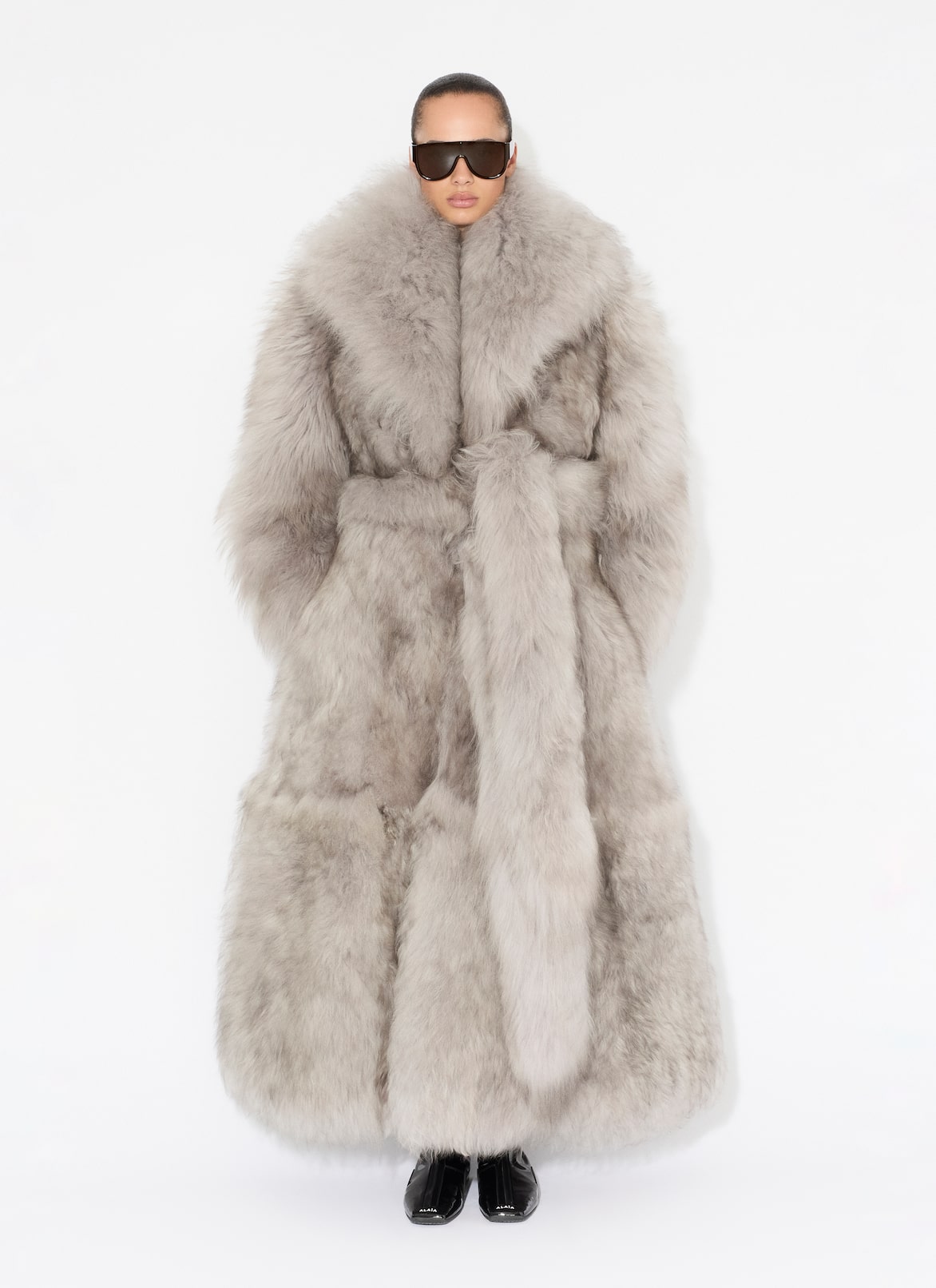 LONG SHEARLING COAT ALAÏA  LONG SHEARLING COAT